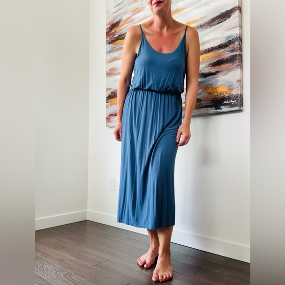 OLIVIA RAE Sleeveless Dress - Picture 3 of 10